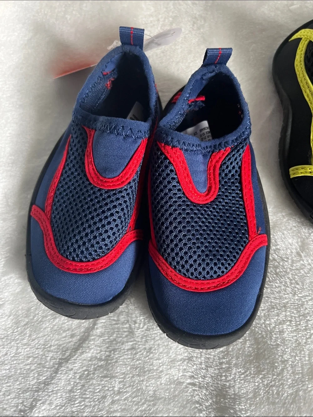 New wonder nation, kids water shoes bundle 2 pairs blue red yellow size 5-6